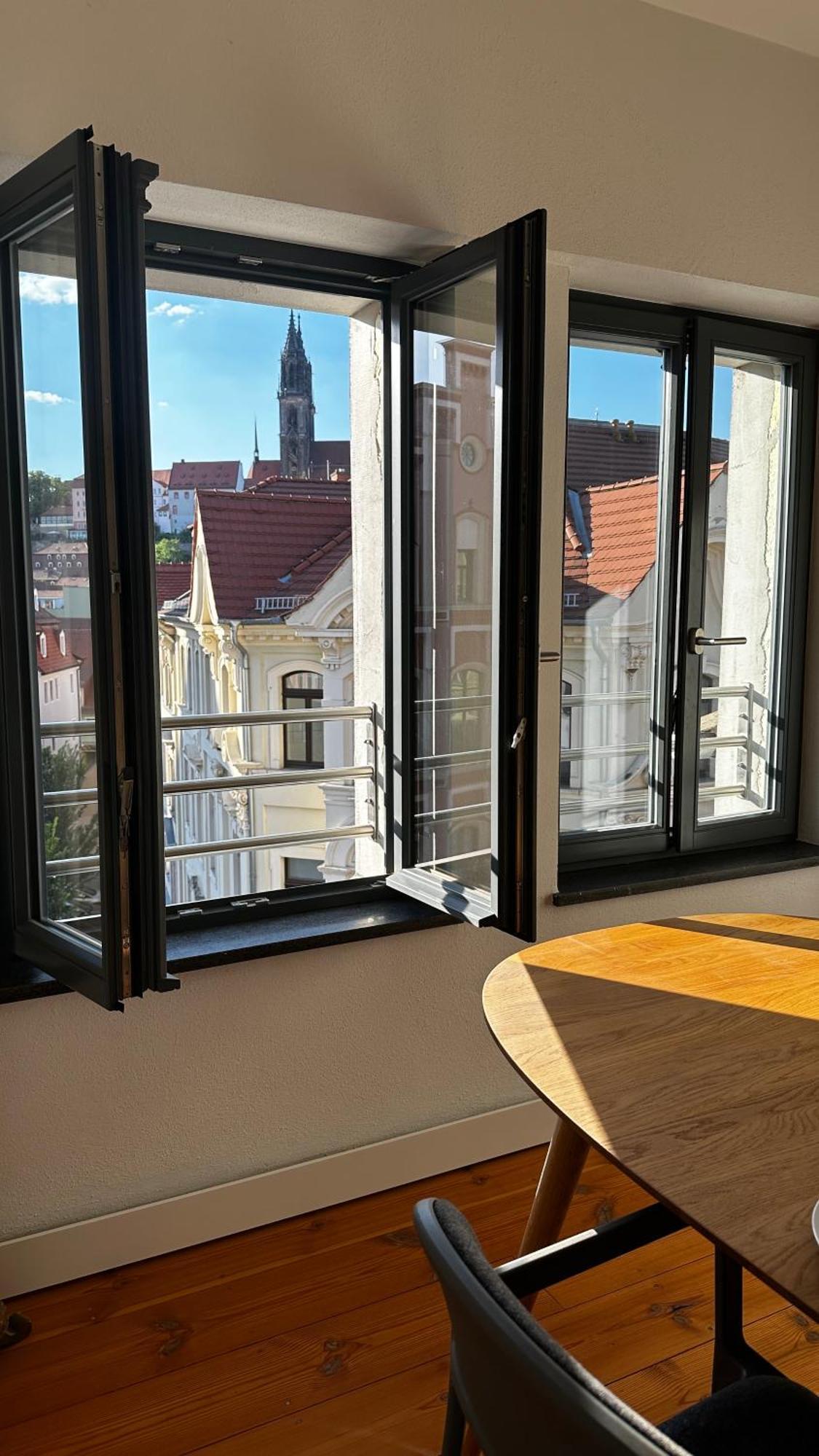 Ruhige-Moderne Wohnung Mit Burgblick Meissen Luaran gambar